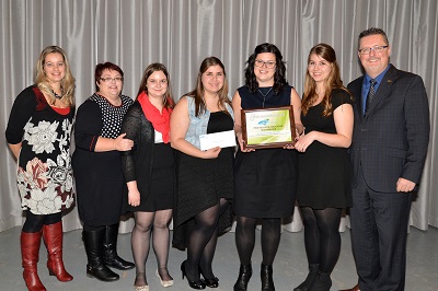 Photo de groupe - Prix réussite éducative - École Rivière-des-Quinze de Notre-Dame-du Nord